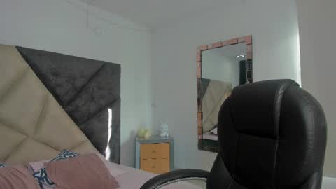 Snapshot of sarawagner_ chatting on July 2026 12:22:02 PM online show from July 2026 12:22:02 PM