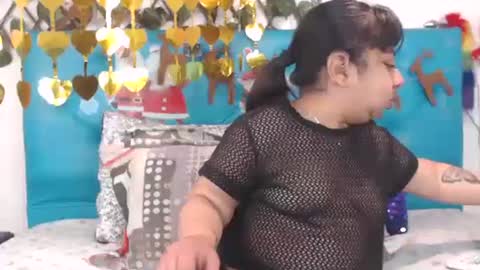 Sara Wills online show from December 2024 01:38:02 PM