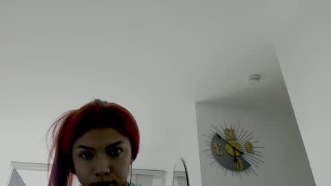 Snapshot of saray2312 chatting on October 2025 08:20:02 PM Saray online show from October 2025 08:20:02 PM