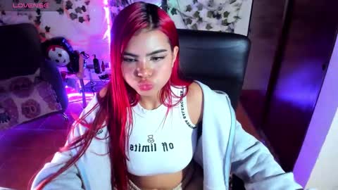 saray__jones online show from October 2025 01:42:02 PM