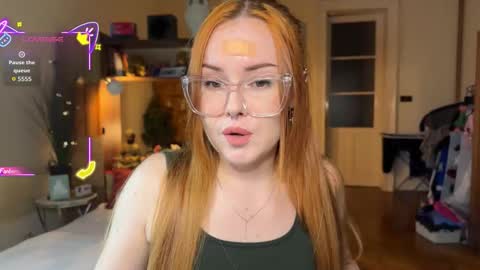 Snapshot of sargonium909 chatting on October 2025 04:46:01 PM Veronika online show from October 2025 04:46:01 PM