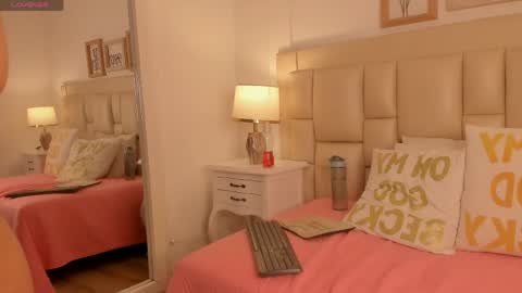 sarit_ online show from May 2026 07:34:02 PM