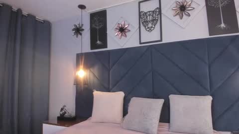 Snapshot of sarita_hills chatting on January 2025 03:28:02 AM Sara online show from January 2025 03:28:02 AM