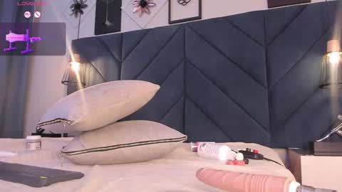 Snapshot of sarita_hills chatting on March 2025 09:57:01 AM Sara online show from March 2025 09:57:01 AM