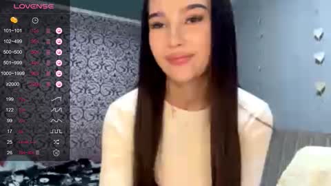 Valentina online show from October 2025 03:13:01 PM