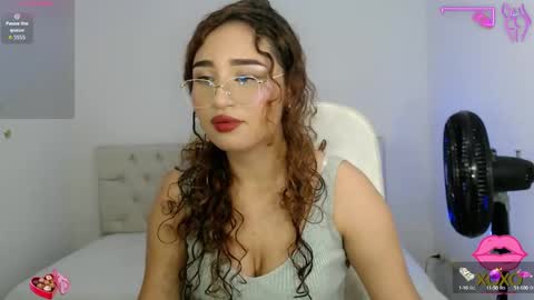 Sofia online show from September 2025 07:46:02 PM