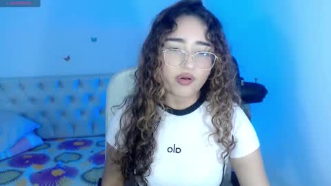 Sofia online show from September 2025 03:34:02 PM