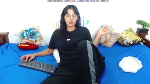 Sashita online show from October 2025 01:53:02 AM