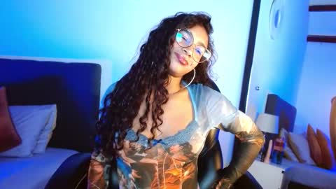 Snapshot of sasha_bowei chatting on November 2025 02:12:01 AM sasha_bowei online show from November 2025 02:12:01 AM