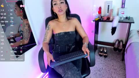 Sasha Brattz online show from October 2025 02:01:01 AM