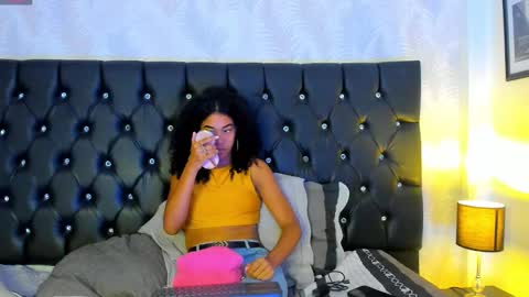 Snapshot of sasha_fox0 chatting on January 2025 06:10:02 PM emy online show from January 2025 06:10:02 PM