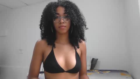 Snapshot of sasha_fox0 chatting on February 2025 03:39:01 PM emy online show from February 2025 03:39:01 PM