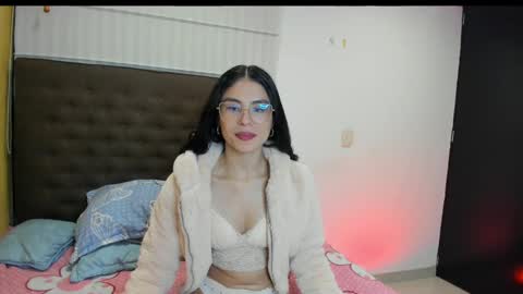 Snapshot of sasha_jonne chatting on September 2025 12:32:02 AM sasha_jonne online show from September 2025 12:32:02 AM