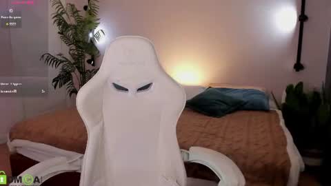Snapshot of sasha_misss chatting on June 2026 09:33:01 AM Sasha online show from June 2026 09:33:01 AM