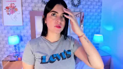 Camila  online show from October 2025 11:41:02 AM