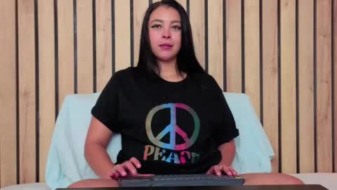 Snapshot of sasha_vibe chatting on October 2025 03:42:01 AM Miss Sasha online show from October 2025 03:42:01 AM