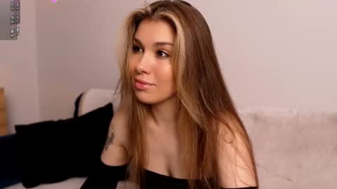 Snapshot of sashabonfire chatting on August 2026 09:57:02 PM Sasha online show from August 2026 09:57:02 PM