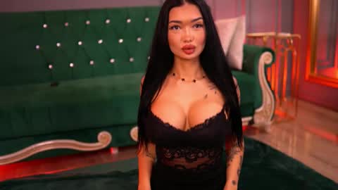 Dennise online show from February 2025 07:05:01 PM