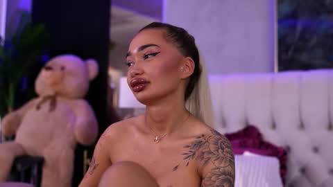 Dennise online show from September 2025 06:29:02 PM