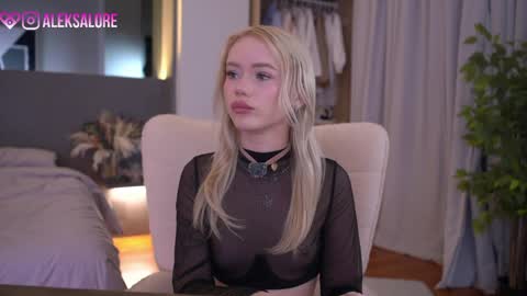 sashalore online show from April 2026 02:33:01 AM