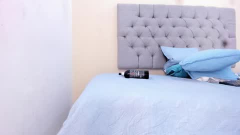 Manuela  online show from September 2025 06:47:02 AM