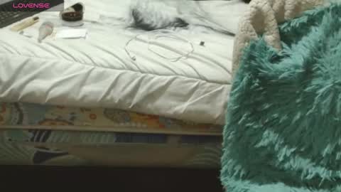 S A S H A R O S E online show from October 2025 12:19:01 PM