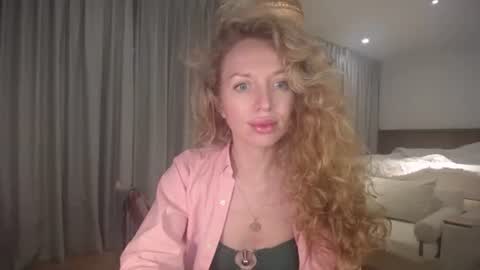 Snapshot of sashasweetsasha chatting on November 2025 09:54:02 AM Sasha online show from November 2025 09:54:02 AM