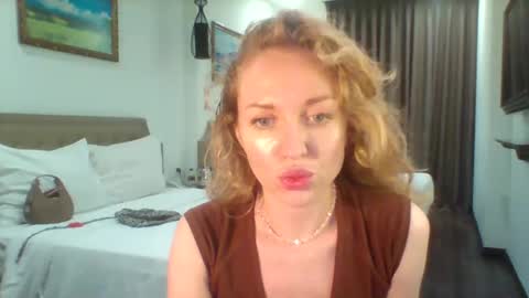 Snapshot of sashasweetsasha chatting on December 2025 10:53:01 AM Sasha online show from December 2025 10:53:01 AM