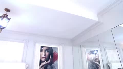 Sasha online show from September 2025 04:54:01 PM