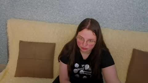 Sasha online show from April 2026 07:28:01 PM