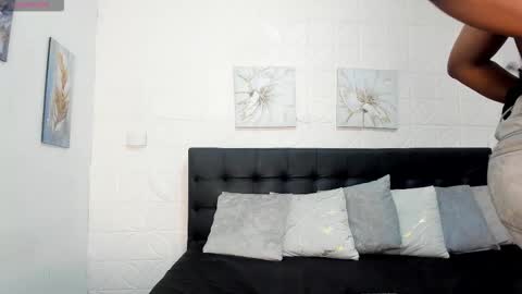 SashhaLux22 online show from February 2026 05:48:02 AM