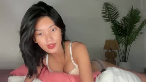 Snapshot of sashi_kaye chatting on June 2026 03:48:02 AM sashi_kaye online show from June 2026 03:48:02 AM