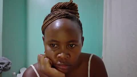 Snapshot of sassy_bella chatting on January 2025 12:18:01 AM sassy_bella online show from January 2025 12:18:01 AM