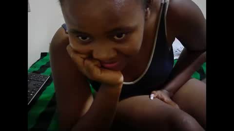 Snapshot of sassy_bella chatting on February 2025 09:04:02 PM sassy_bella online show from February 2025 09:04:02 PM