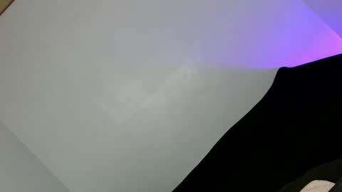 Tiffanie online show from March 2026 10:11:02 AM