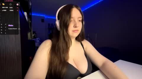 Marmulka or Mary online show from October 2025 06:52:01 PM