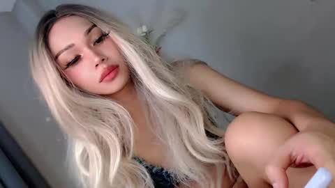 Z I A online show from February 2026 10:25:02 PM