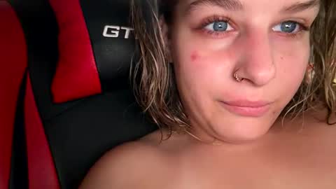 sassysquirtsmmm online show from April 2026 04:42:02 PM