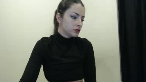 Nia online show from February 2025 11:54:01 PM