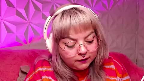 Gina George online show from December 2025 12:08:01 AM