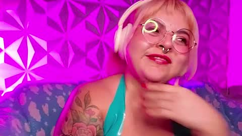 Gina George online show from April 2026 12:30:02 AM