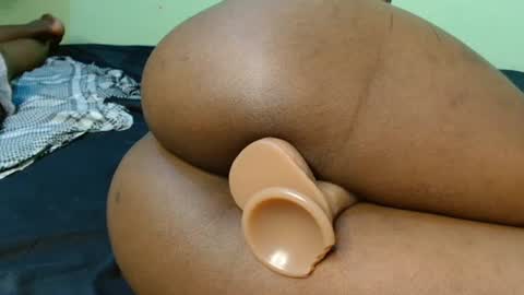 Snapshot of sauce_pety chatting on June 2026 05:51:02 AM pety online show from June 2026 05:51:02 AM
