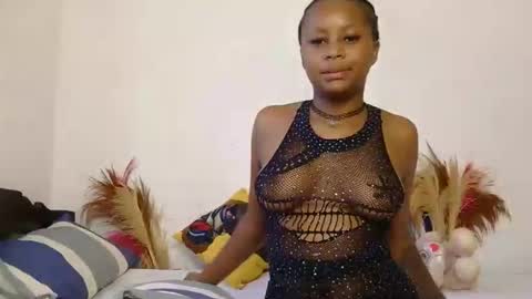 Snapshot of saucy_angels chatting on October 2025 05:39:02 AM Saucy online show from October 2025 05:39:02 AM