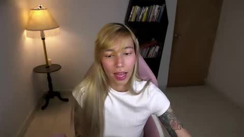 I AM JENN  online show from March 2026 02:06:02 AM