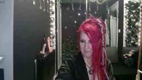 SaucySky online show from September 2025 09:25:02 PM