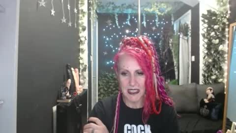 SaucySky online show from September 2025 08:57:01 PM