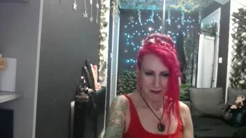 SaucySky online show from November 2025 10:09:01 PM