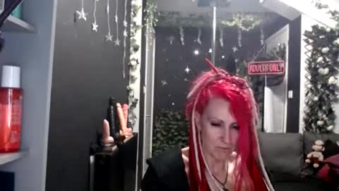 SaucySky online show from April 2026 10:51:02 PM