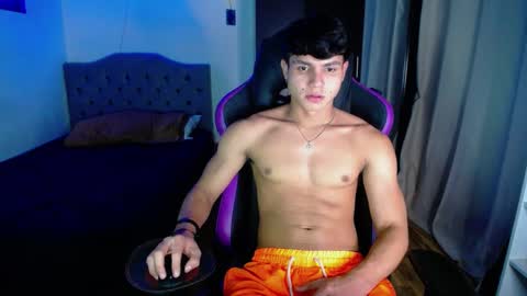 Snapshot of saulomiralles chatting on January 2025 11:31:01 PM Saulo online show from January 2025 11:31:01 PM