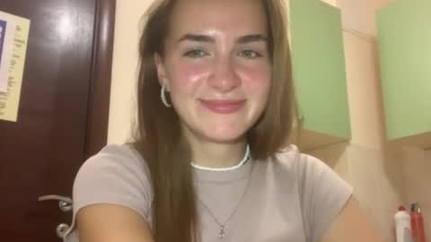 Snapshot of saundrayeeloy chatting on September 2025 05:35:01 PM Martha online show from September 2025 05:35:01 PM